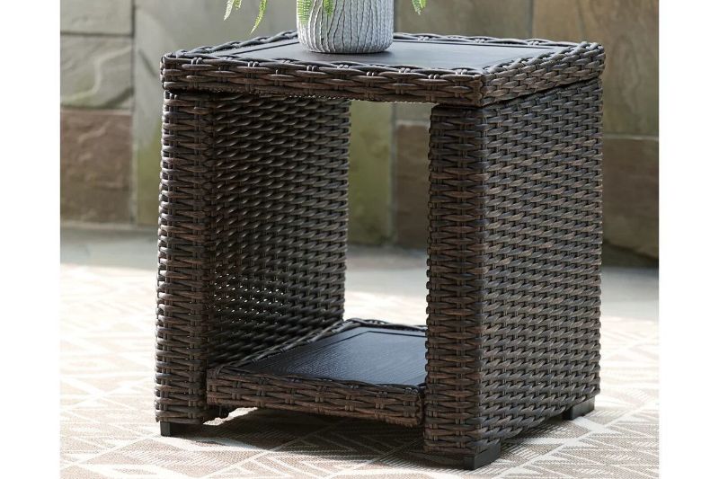 Picture of GRAYSON SQUARE END TABLE - P783